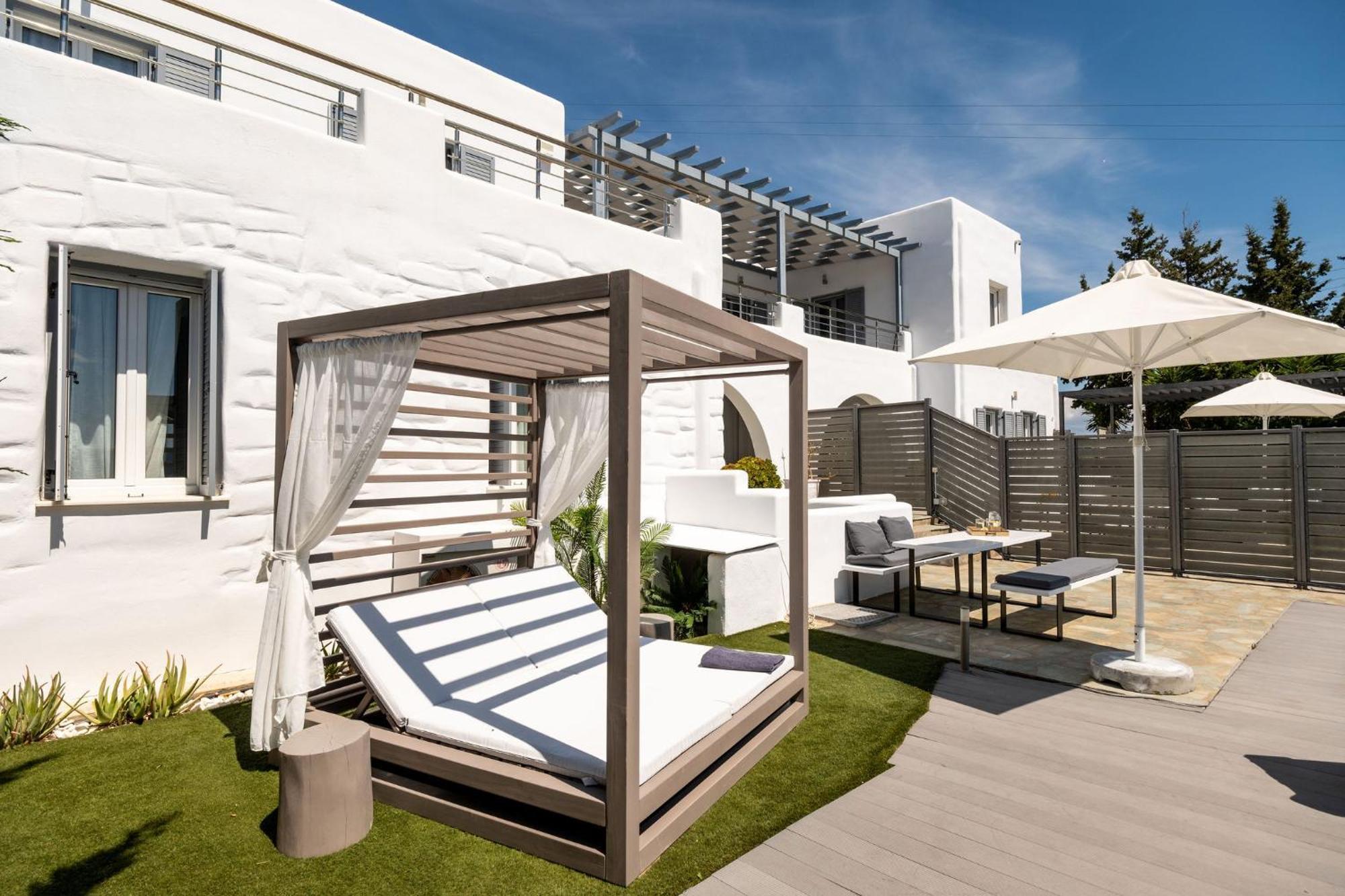Azzurro Bianco Suites Парос Екстериор снимка