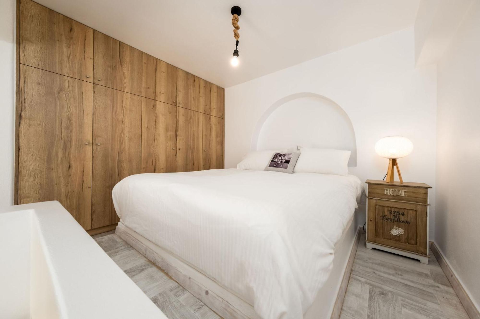 Azzurro Bianco Suites Парос Екстериор снимка